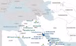 Khói bốc lên từ hiện trường vụ tấn công tên lửa của Iran vào trụ sở Hạm đội 5 Hải quân Mỹ tại Bahrain, ngày 28/2/2026. Ảnh: Getty Images.