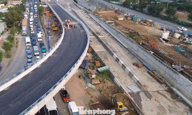 Thi công xuyên Tết tại các dự án trọng điểm TPHCM