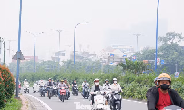 TPHCM mịt mù, thời tiết trong tháng 12 ra sao?