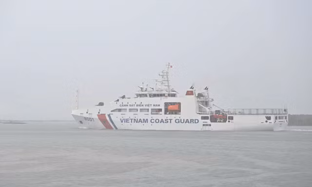 Tàu Cảnh sát biển Việt Nam lên đường thăm Indonesia