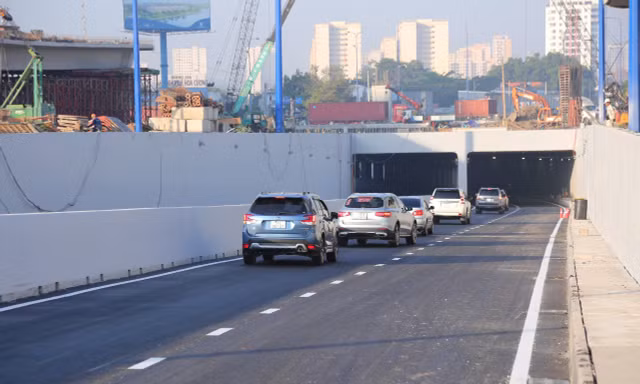 Thêm một hầm chui ở nút giao lớn nhất TPHCM được thông xe