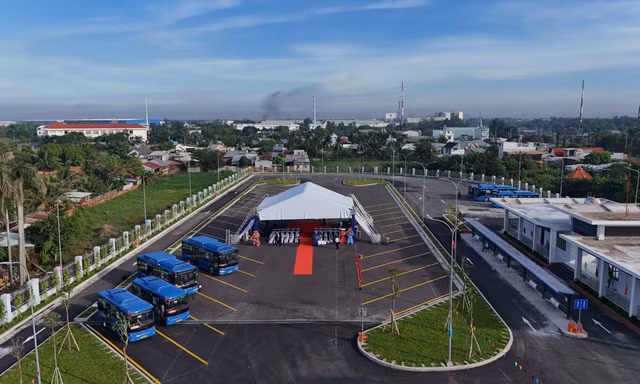 Diện mạo bến xe buýt mới hơn 10.000m2 ở cửa ngõ Tây Bắc TPHCM