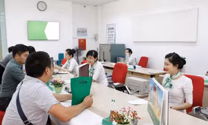 Hé lộ về lương ngân hàng 