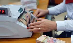 Vì sao lãi suất huy động tăng mạnh cuối năm?