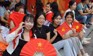 Ngân hàng tặng tiền cho khách, cảnh báo lừa đảo