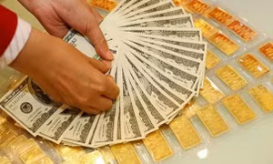 Giá vàng, USD cùng lập kỷ lục