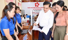 Thanh niên sáng tạo đưa 'trợ lý số' về làng