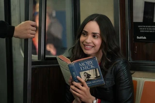 Sofia Carson trong " The Life List ".