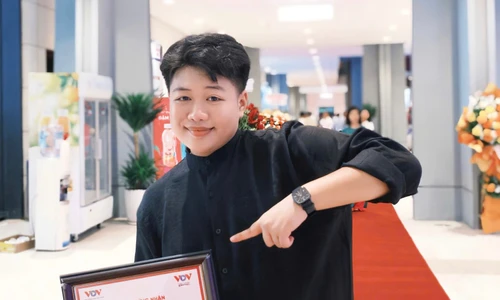 Nam sinh viên kỹ thuật tài năng ghi dấu ấn tại các sân chơi dẫn chương trình