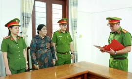 Người phụ nữ vay tiền đem đánh bạc hòng gỡ gạc thua lỗ làm ăn 