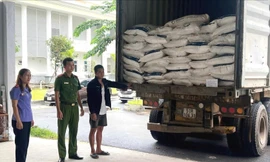 Vận chuyển trái phép 40 tấn đường cát nhập lậu từ Campuchia