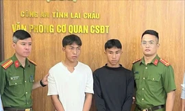 Khởi tố hai đối tượng rủ hai bé gái đi ăn ốc, uống rượu rồi đưa vào nhà nghỉ