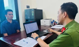Con gây tai nạn chết người, cả hai cha con cùng bị khởi tố