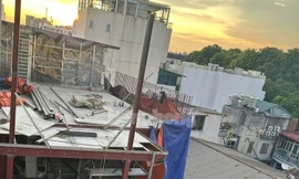 Lợi dụng thời điểm sáp nhập, công trình 'chồng tầng' trái phép ngay sát hồ Gươm
