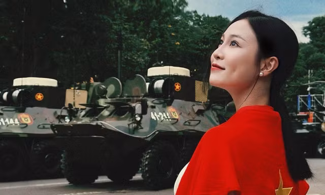 Từ màn ảnh đến hàng ngũ diễu binh