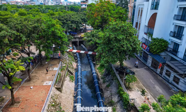 Đường ống khổng lồ dẫn nước hồ Tây ‘hồi sinh’ sông Tô Lịch