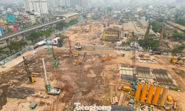 Cận cảnh đại công trường trên khu 'đất vàng' Cao - Xà - Lá