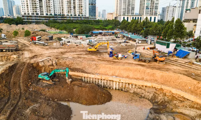 Chạy đua trước 30/4: Hồ Mễ Trì - Đồng Bông 2 gấp rút hoàn thành