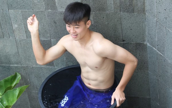 Không chỉ Phan Văn Đức, nhiều cầu thủ bóng đá Việt Nam khiến fan xuyến xao với thân hình khoẻ khoắn ảnh 8 Không chỉ Phan Văn Đức, nhiều cầu thủ bóng đá Việt Nam khiến fan xuyến xao với thân hình khoẻ khoắn ảnh 8