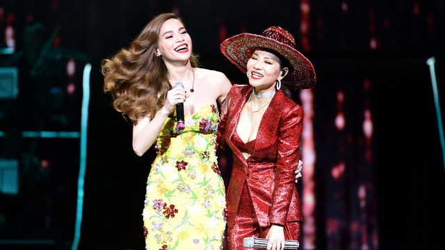 Hồ Ngọc Hà và Thu Minh sẽ song ca cùng sự hỗ trợ của ban nhạc Vietnam Allstars. Hồ Ngọc Hà và Thu Minh sẽ song ca cùng sự hỗ trợ của ban nhạc Vietnam Allstars.