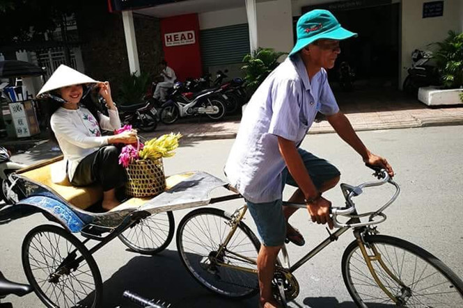 Không chỉ món ăn mà con người và văn hóa từng địa phương cũng được lột tả trên kênh YouTube này. ẢNH: NVCC. Không chỉ món ăn mà con người và văn hóa từng địa phương cũng được lột tả trên kênh YouTube này. ẢNH: NVCC.