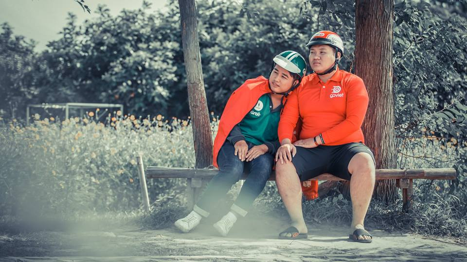 Trên đường đời tấp nập, có bao giờ Grab và Go-Viet đâm sầm vào nhau. Trên đường đời tấp nập, có bao giờ Grab và Go-Viet đâm sầm vào nhau.