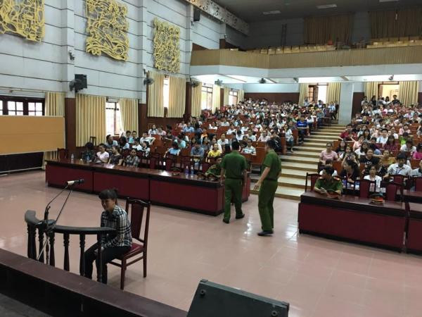 tham gia các phiên tòa thực tế giúp các bạn sinh viên hiểu bài tốt hơn