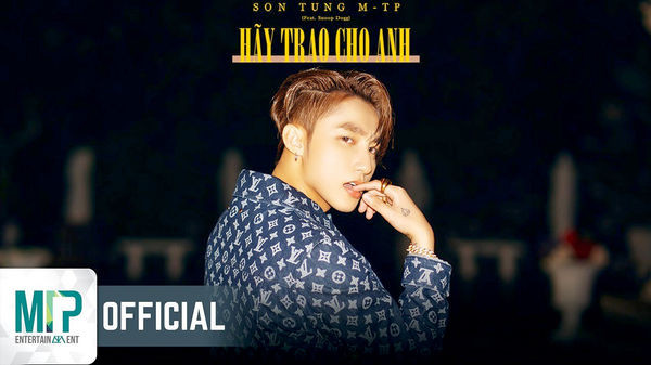 MV “Hãy Trao Cho Anh” của Sơn Tùng M-TP đã nhanh chóng đạt 1 triệu like nhanh nhất và cán mốc 1 triệu view nhanh nhất trong lịch sử làng nhạc Việt. MV “Hãy Trao Cho Anh” của Sơn Tùng M-TP đã nhanh chóng đạt 1 triệu like nhanh nhất và cán mốc 1 triệu view nhanh nhất trong lịch sử làng nhạc Việt.