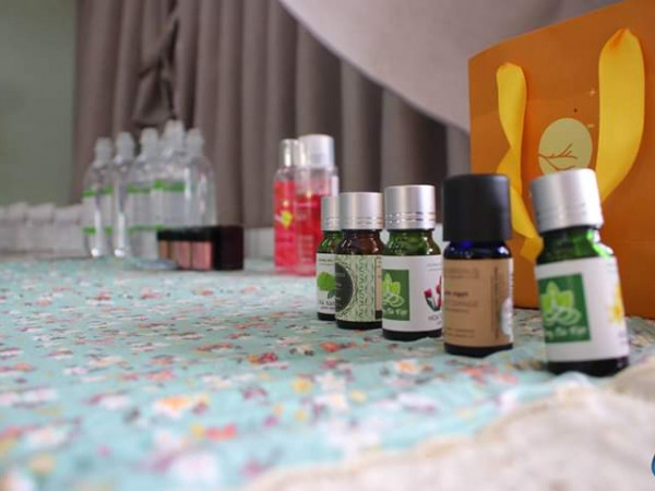 Tinh dầu thơm hương cam và hương lavender Tinh dầu thơm hương cam và hương lavender