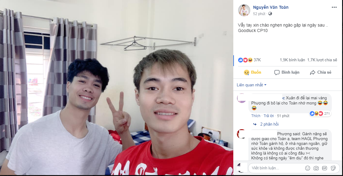 Ánh mắt đượm buồn của Văn Toàn dễ dàng nhận thấy trong bức hình. Ánh mắt đượm buồn của Văn Toàn dễ dàng nhận thấy trong bức hình.