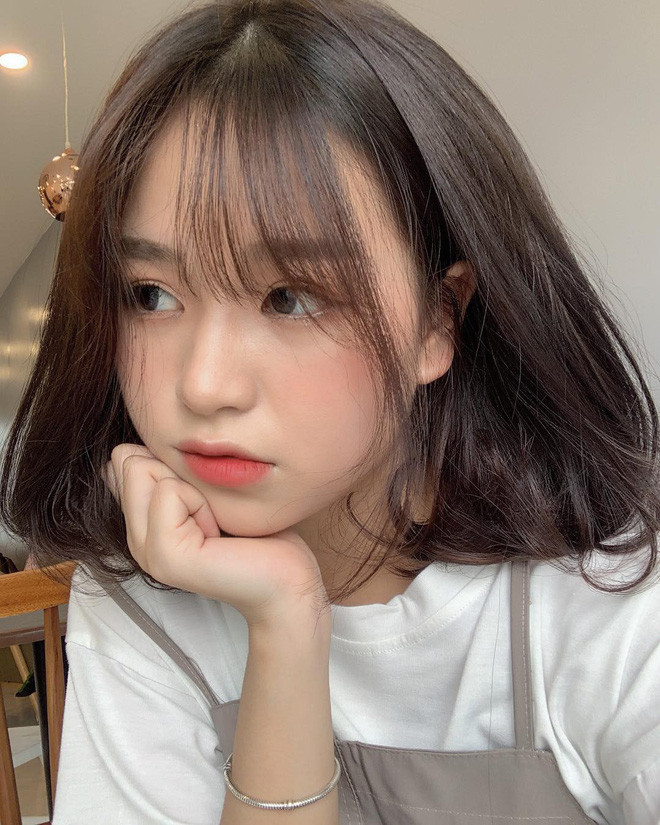 Nghi vấn Quang Hải đang hẹn hò với "hotgirl m52" Thanh Thủy. Nghi vấn Quang Hải đang hẹn hò với "hotgirl m52" Thanh Thủy.