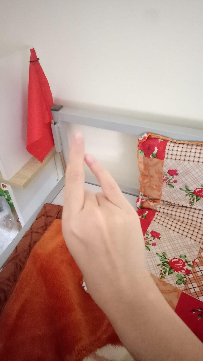 Cộng đồng mạng hăm hở thực hiện theo thử thách khó nhằn này. Cộng đồng mạng hăm hở thực hiện theo thử thách khó nhằn này.