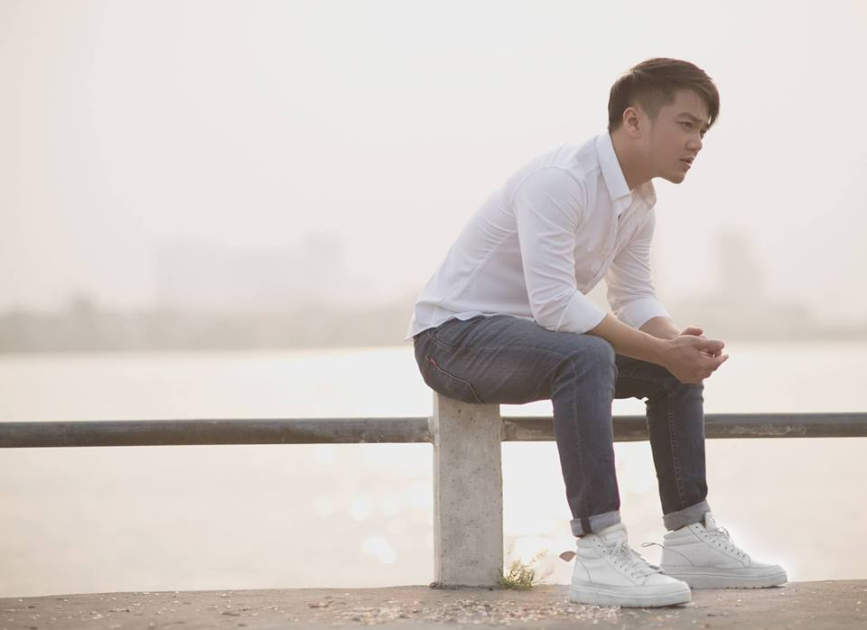 Bài hát của Hồng Dương có giai điệu dễ ngấm bên cạnh những cảm xúc đong đầy.