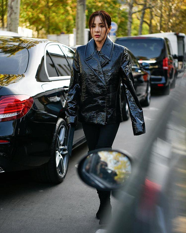 Dara đã "đắc tội" với stylist thế nào mà bị "dìm" thê thảm thế này? Dara đã "đắc tội" với stylist thế nào mà bị "dìm" thê thảm thế này?