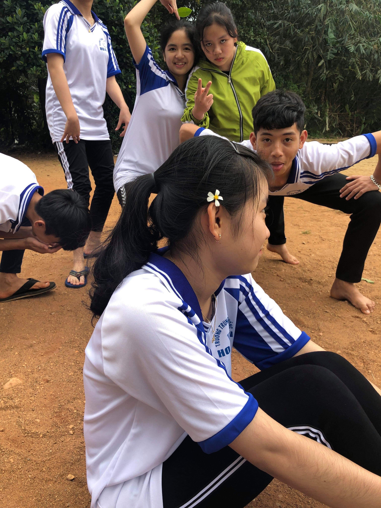 ... phải tập nín cười trước sự trêu chọc của lũ bạn trước đã. ... phải tập nín cười trước sự trêu chọc của lũ bạn trước đã.
