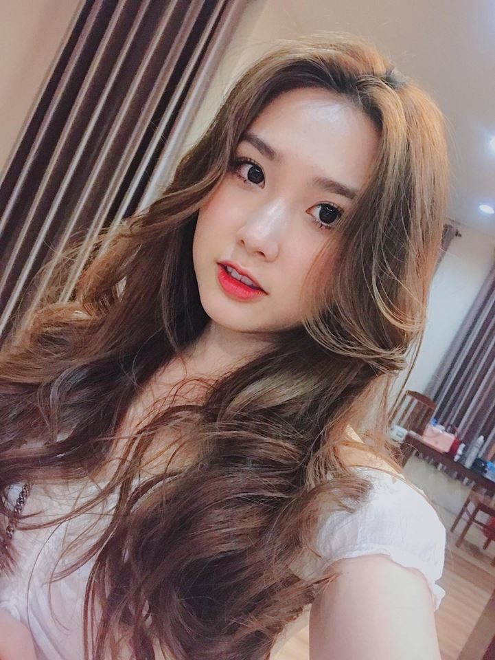 Hot girl Thanh Mèo được cho là bạn gái tin đồn của Bùi Tiến Dũng. Hot girl Thanh Mèo được cho là bạn gái tin đồn của Bùi Tiến Dũng.