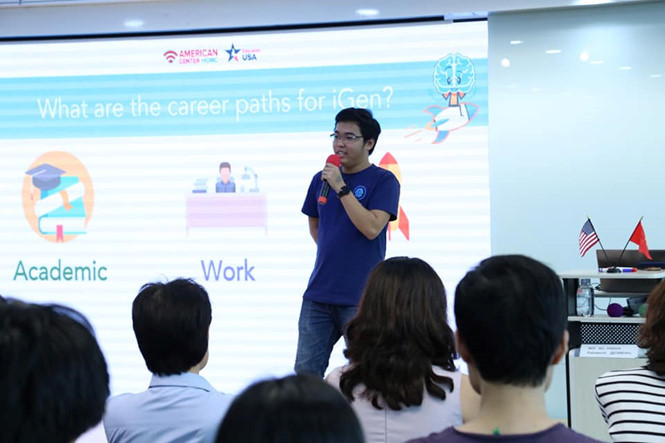 Lê Yên Thanh thuyết trình về công nghệ blockchain tại Blockchain Festival 2018 ở TP.HCM. ẢNH: NVCC Lê Yên Thanh thuyết trình về công nghệ blockchain tại Blockchain Festival 2018 ở TP.HCM. ẢNH: NVCC