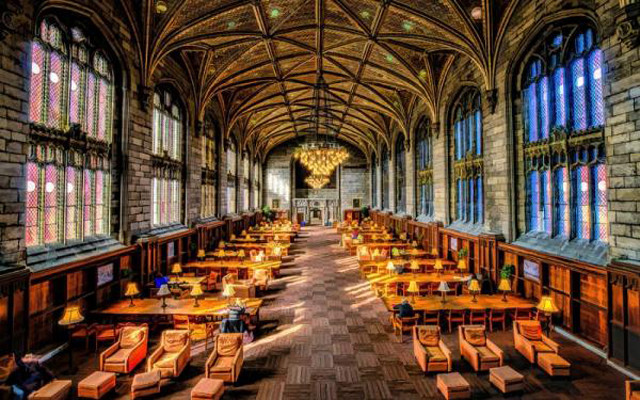 Thư viện Đại học Chicago ở Chicago, Illinois, Mỹ Thư viện Đại học Chicago ở Chicago, Illinois, Mỹ