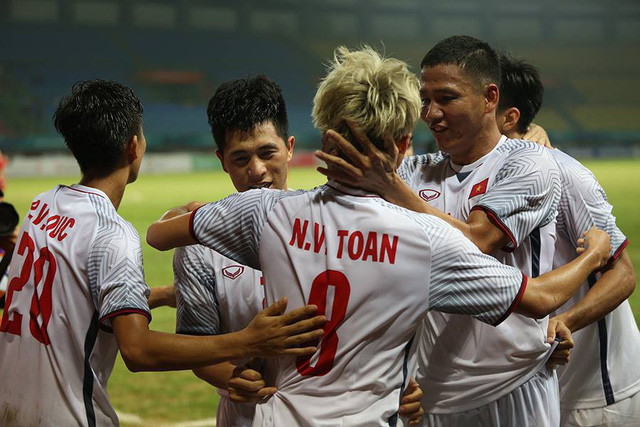 Olympic Việt Nam tiến thẳng vào bán kết ASIAD 2018. (Ảnh: Đức Cường) Olympic Việt Nam tiến thẳng vào bán kết ASIAD 2018. (Ảnh: Đức Cường)