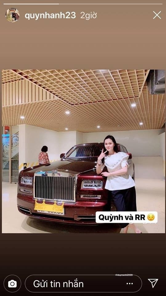 Quỳnh Anh khoe khéo siêu xe khiến cư dân mạng nháo nhào. Quỳnh Anh khoe khéo siêu xe khiến cư dân mạng nháo nhào.