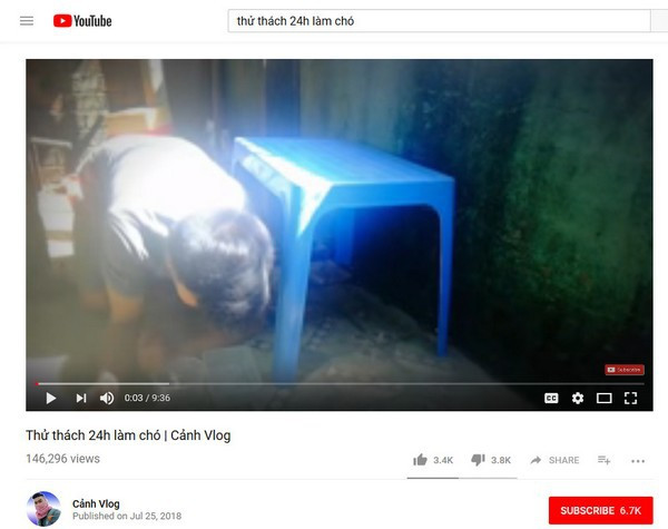 Video “Thử thách 24h làm chó” đã thu hút hơn 146 ngàn lượt xem trên Youtube. Video “Thử thách 24h làm chó” đã thu hút hơn 146 ngàn lượt xem trên Youtube.