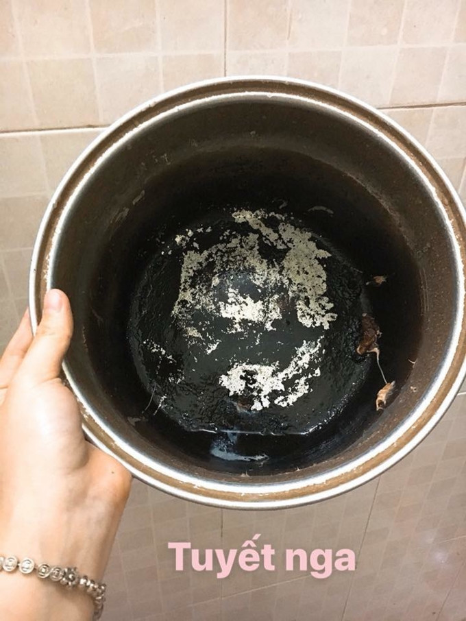 Nồi cũng không khá khẩm hơn là bao.