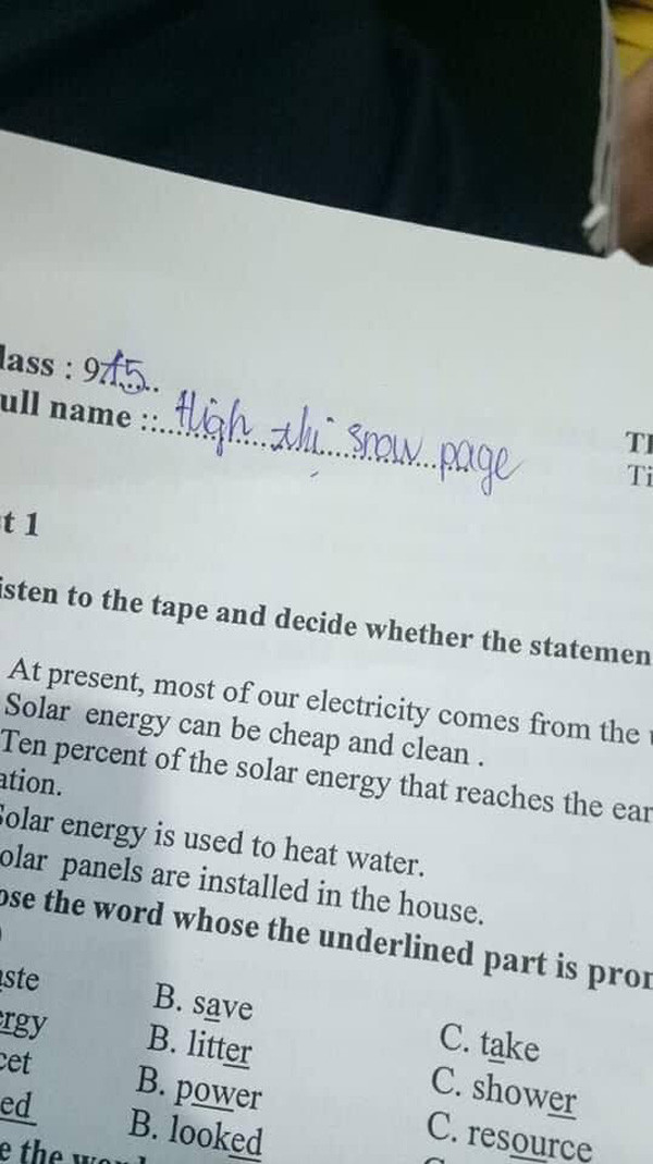 Cô nàng hài hước với cách chuyển đổi tên word-by-word từ tiếng Việt sang tiếng Anh. Cô nàng hài hước với cách chuyển đổi tên word-by-word từ tiếng Việt sang tiếng Anh.