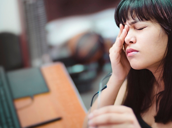Chúng ta chạm tay lên mặt nhiều hơn mức chúng ta tưởng đấy!