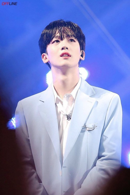 Đặc biệt, Kim Yo Han, center của X1 - nhóm nhạc bước ra từ Produce X 101 cũng là thực tập sinh của OUI Entertainment. Đặc biệt, Kim Yo Han, center của X1 - nhóm nhạc bước ra từ Produce X 101 cũng là thực tập sinh của OUI Entertainment.