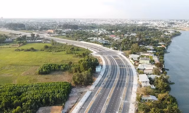 Khai thác Cao tốc Biên Hoà - Vũng Tàu dịp 30/4