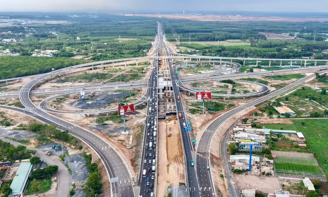 Hoàn thiện nút giao Long Thành, kết nối các tuyến cao tốc trọng điểm phía Nam