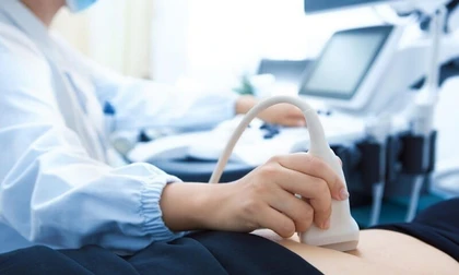 Bé gái tuổi dậy thì đau bụng, tiểu khó coi chừng bệnh nguy hiểm