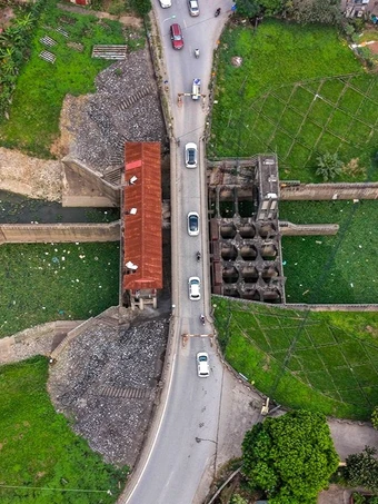 Tận thấy 'điểm đen' ô nhiễm môi trường giữa Thủ đô 