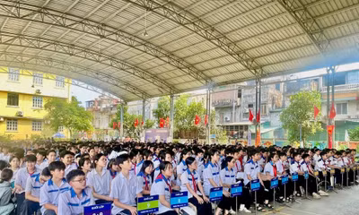 Gần 1.000 học sinh dự thi AIMO ở Tuyên Quang: Vượt đường xa, thử sức “đấu trường” quốc tế